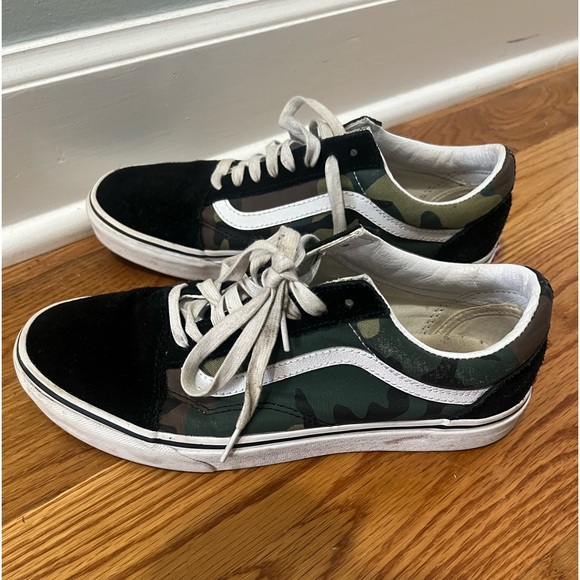 Men’s vans size 8 - Picture 2 of 2